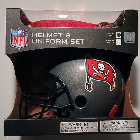 Tampa Bay Buccaneers Kids Football Costume Set - Picture 3 of 4